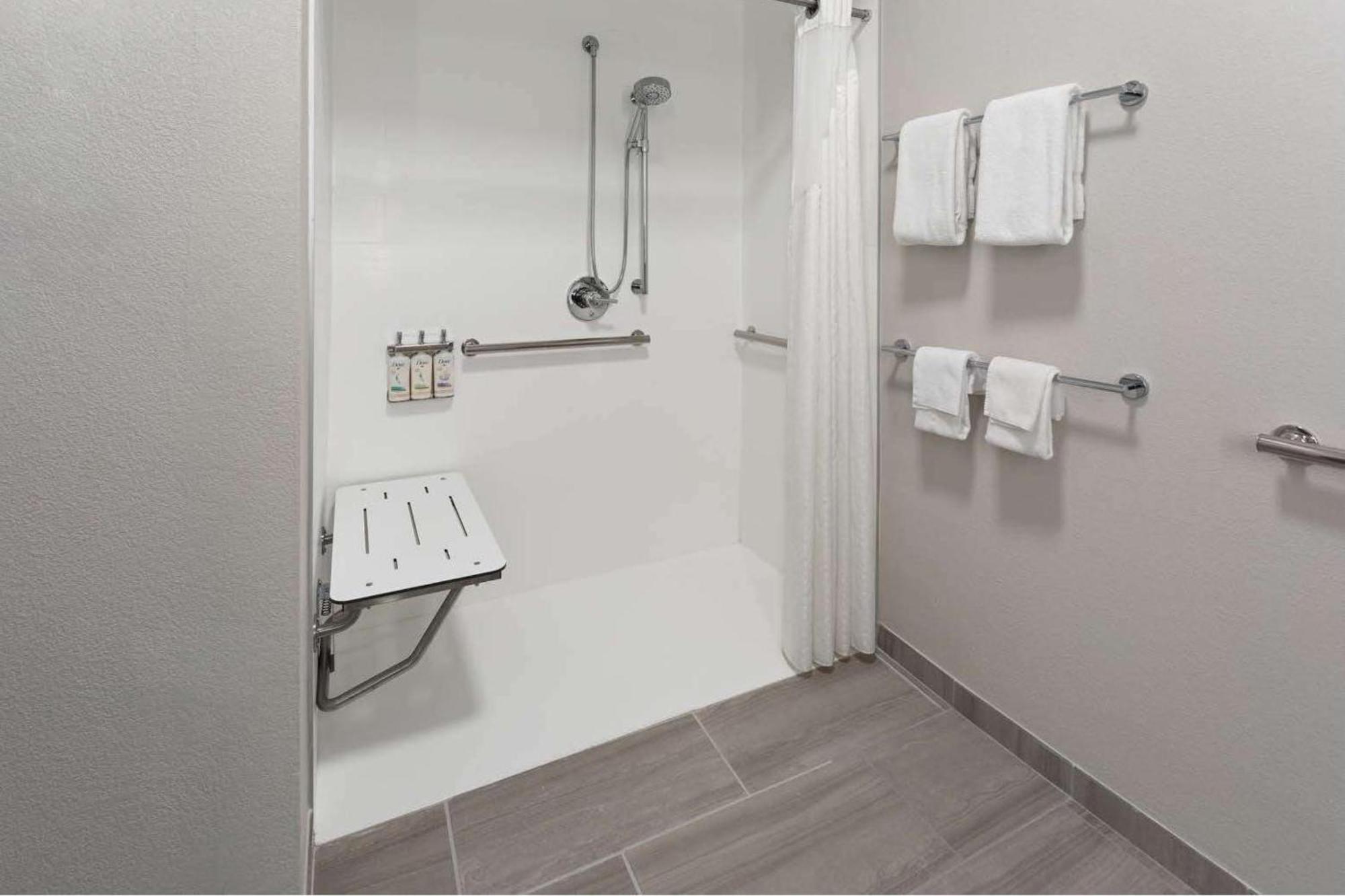 Holiday Express & By Ihg 2* DuBois