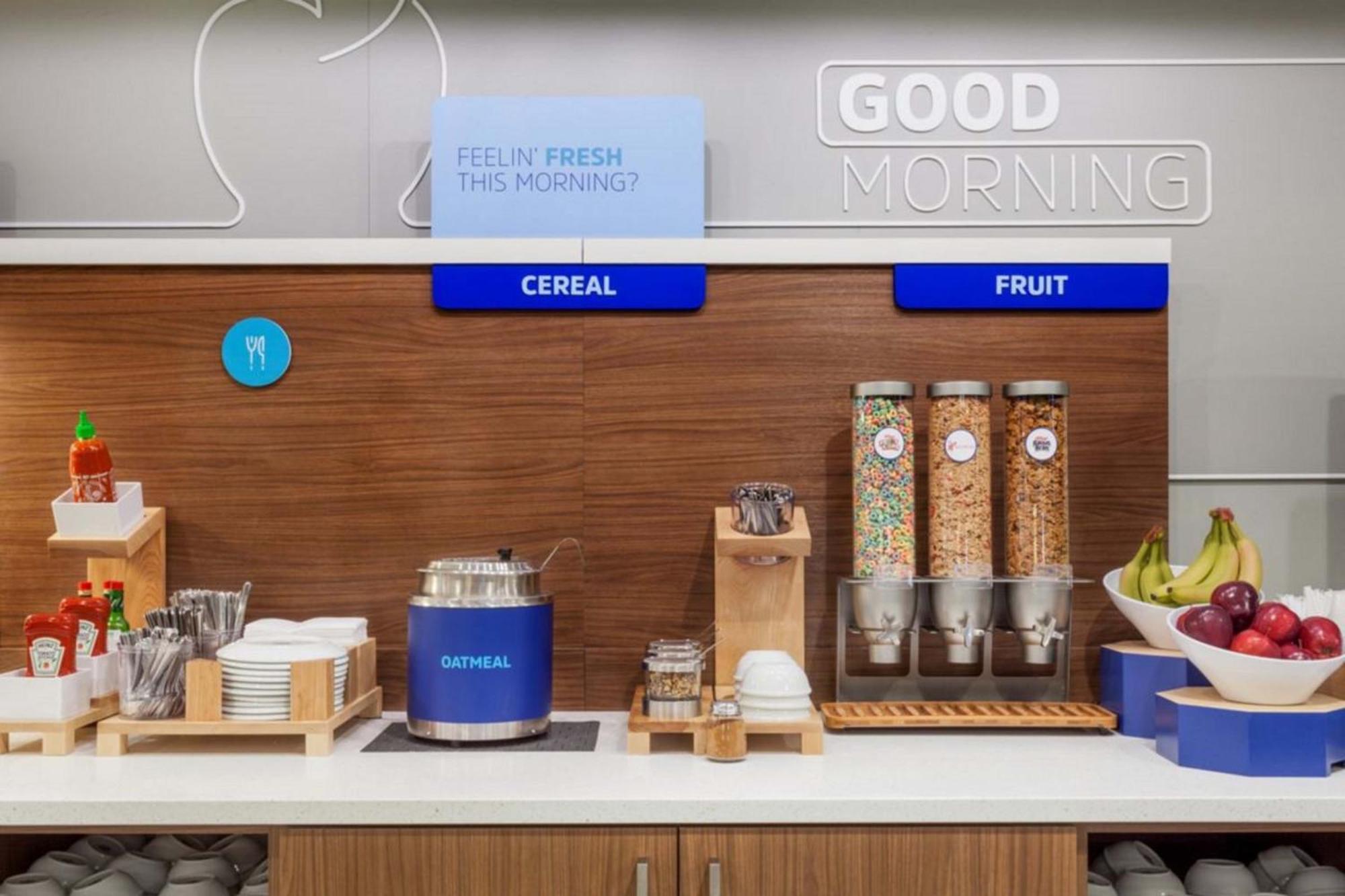 Express & By Ihg DuBois