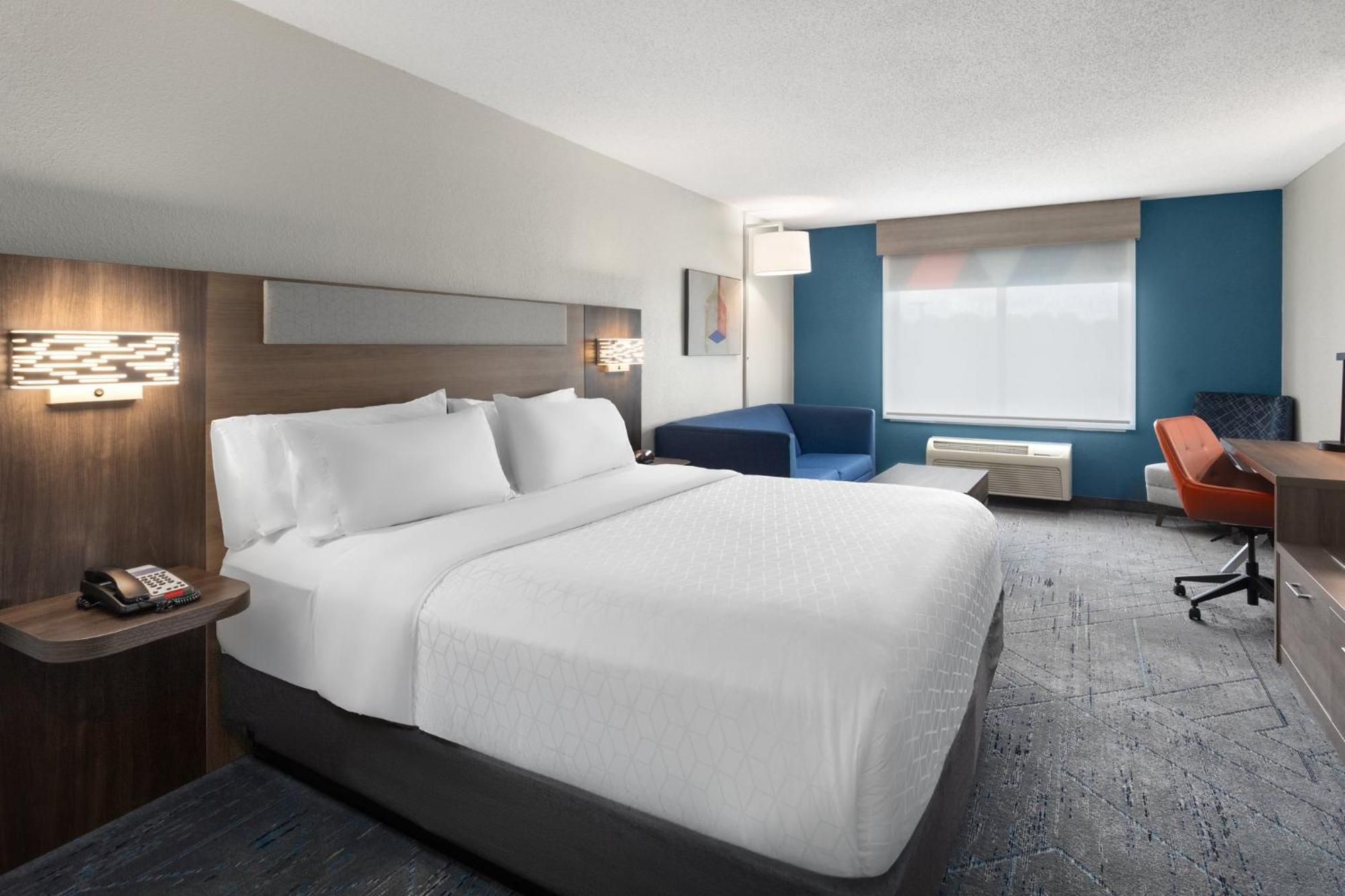 Hotel Express & By Ihg