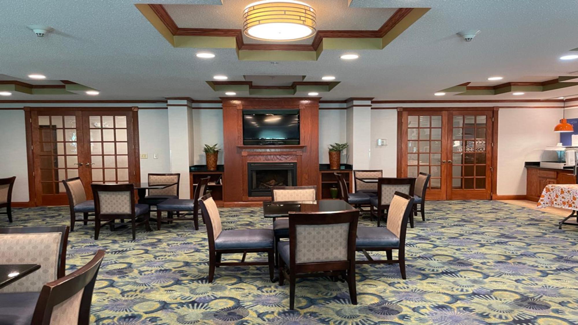 Express & By Ihg 2*