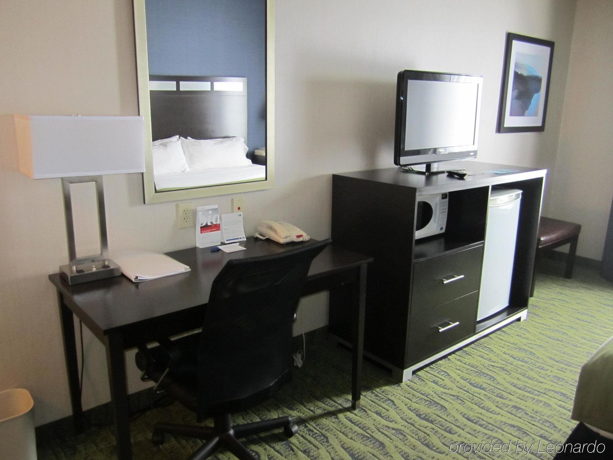 Express & By Ihg Hotel