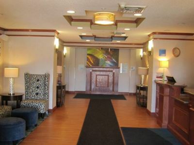 Express & By Ihg Hotel 2*